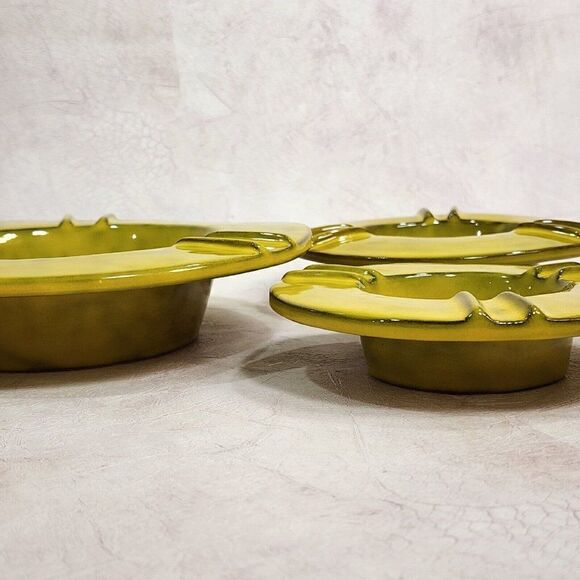 Set of 3 Vtg MC Italy 9"/ 7"/ 6.75" PV Peasant Village Pottery Yellow Ashtrays - Picture 7 of 16